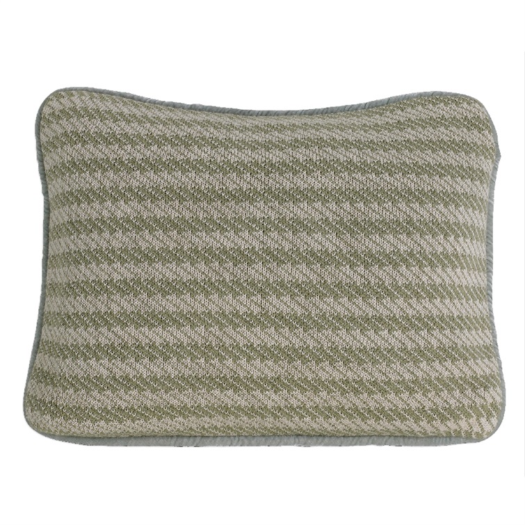 Knitted Pillow